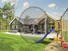 Seven-Bedroom Holiday Home in Blavand